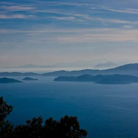 Persefonis View House Glossa