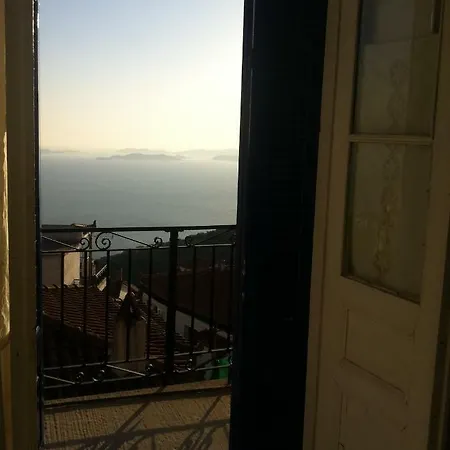Nyaraló Persefonis View House